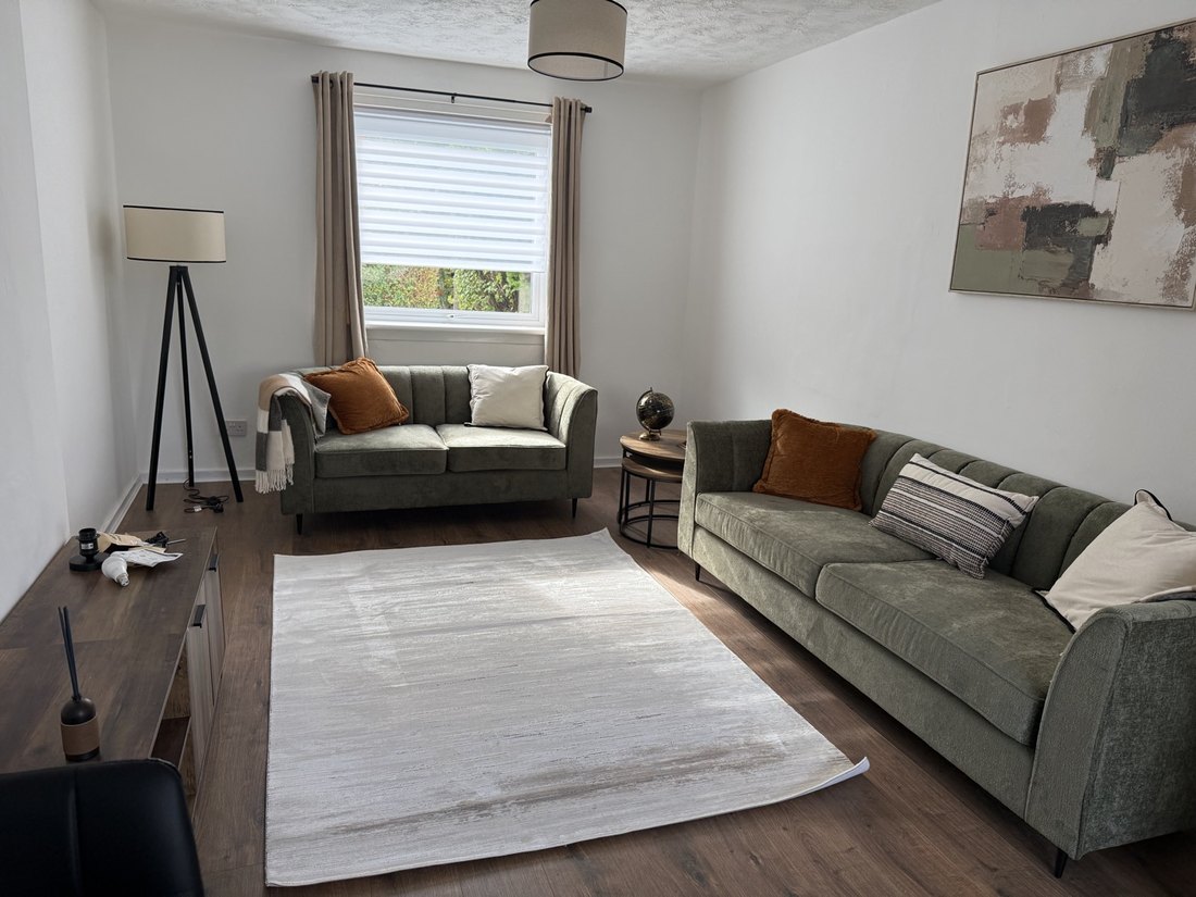 Finished and furnished refurbishment by Gracie Maintenance