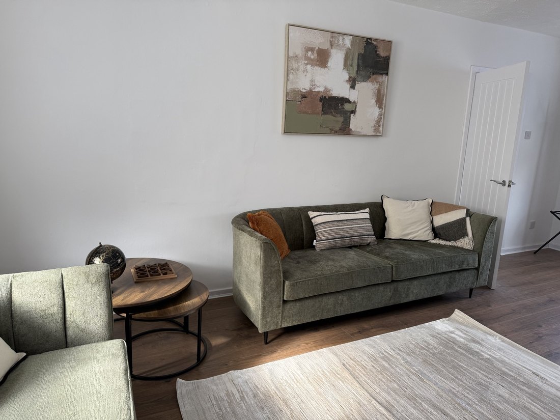 Finished and furnished refurbishment by Gracie Maintenance