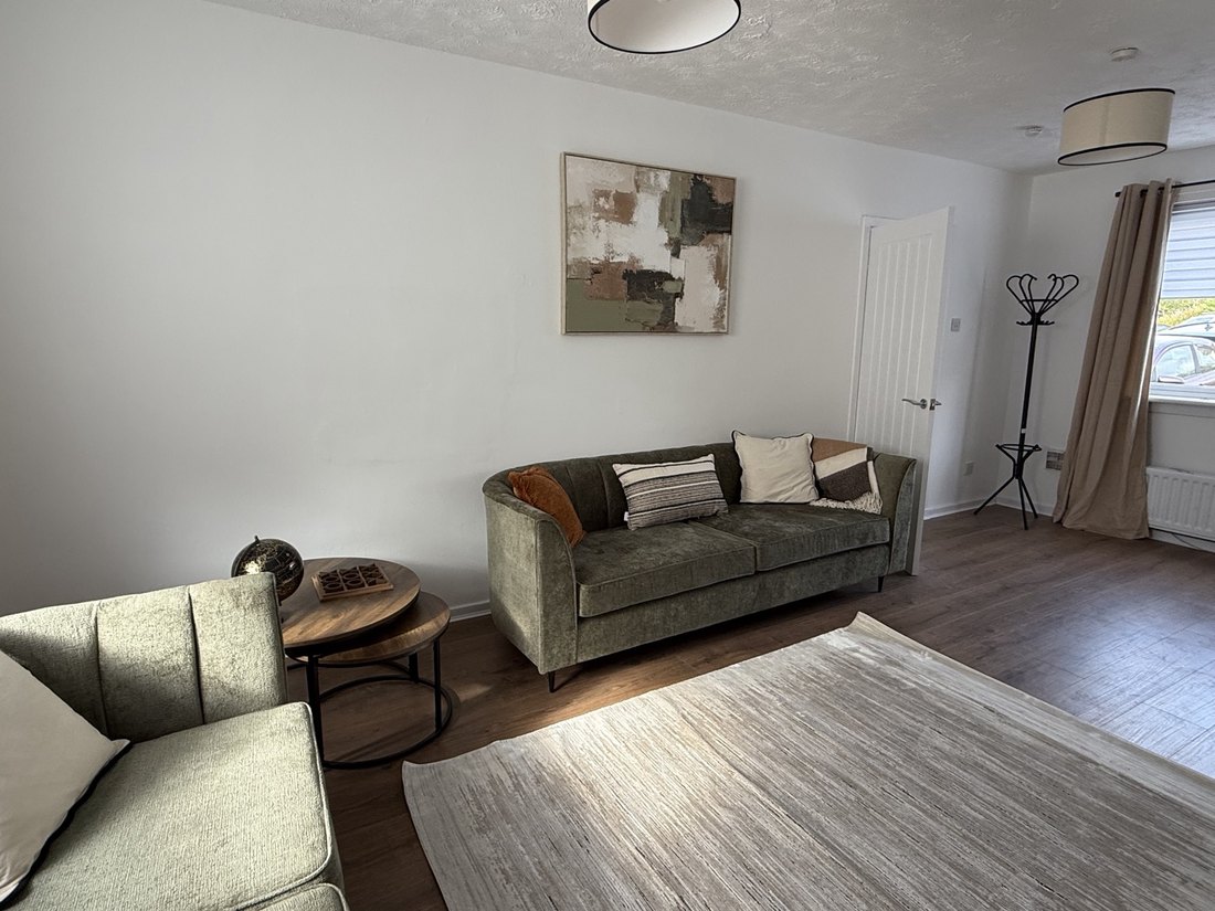Finished and furnished refurbishment by Gracie Maintenance