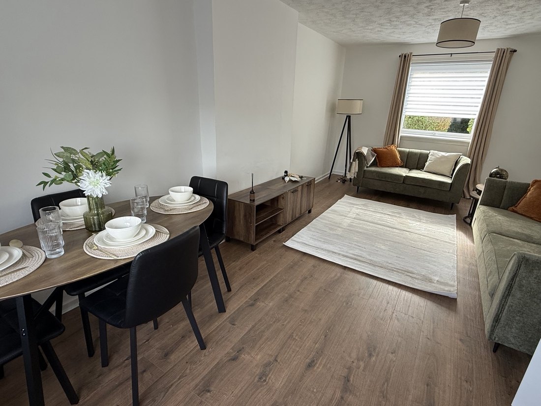 Finished and furnished refurbishment by Gracie Maintenance