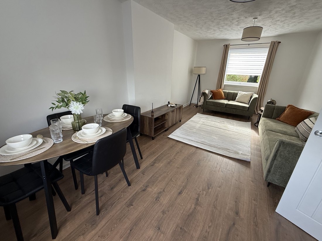Finished and furnished refurbishment by Gracie Maintenance