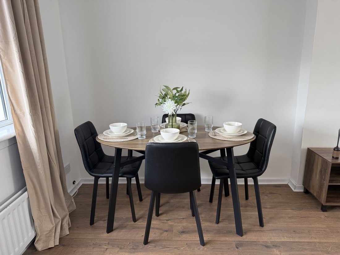 Finished and furnished refurbishment by Gracie Maintenance