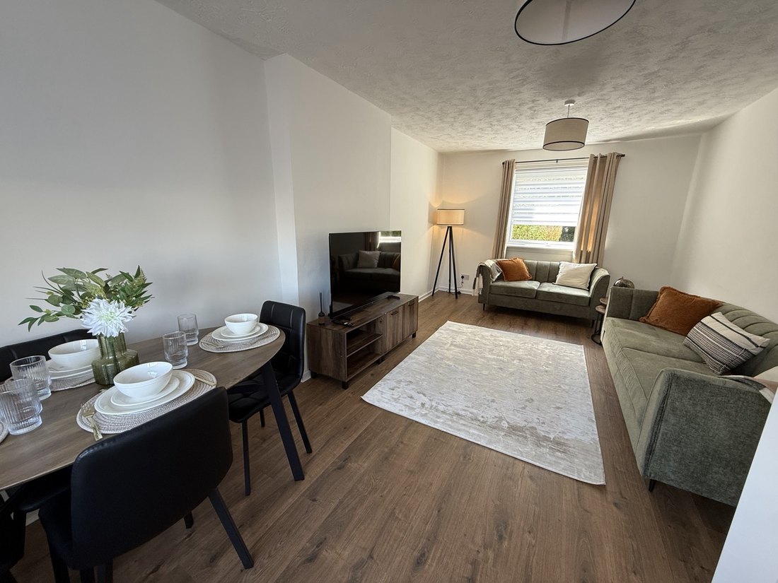 Finished and furnished refurbishment by Gracie Maintenance