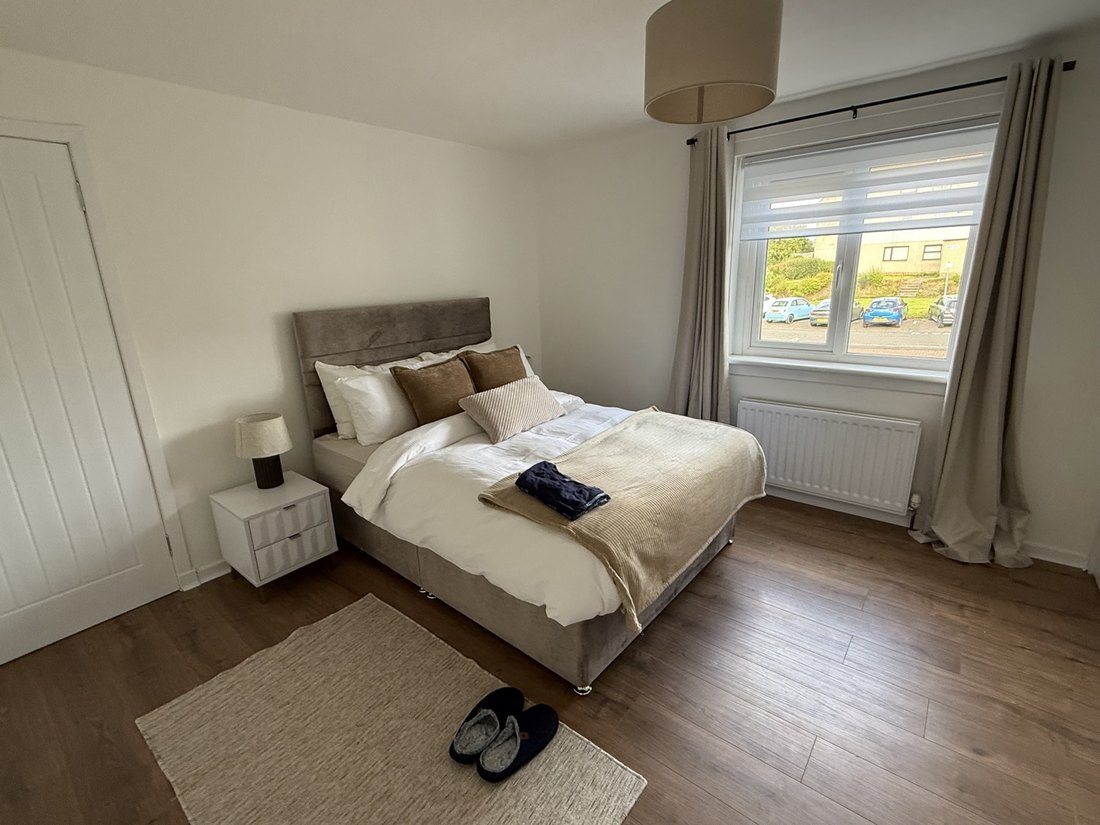 Finished and furnished refurbishment by Gracie Maintenance