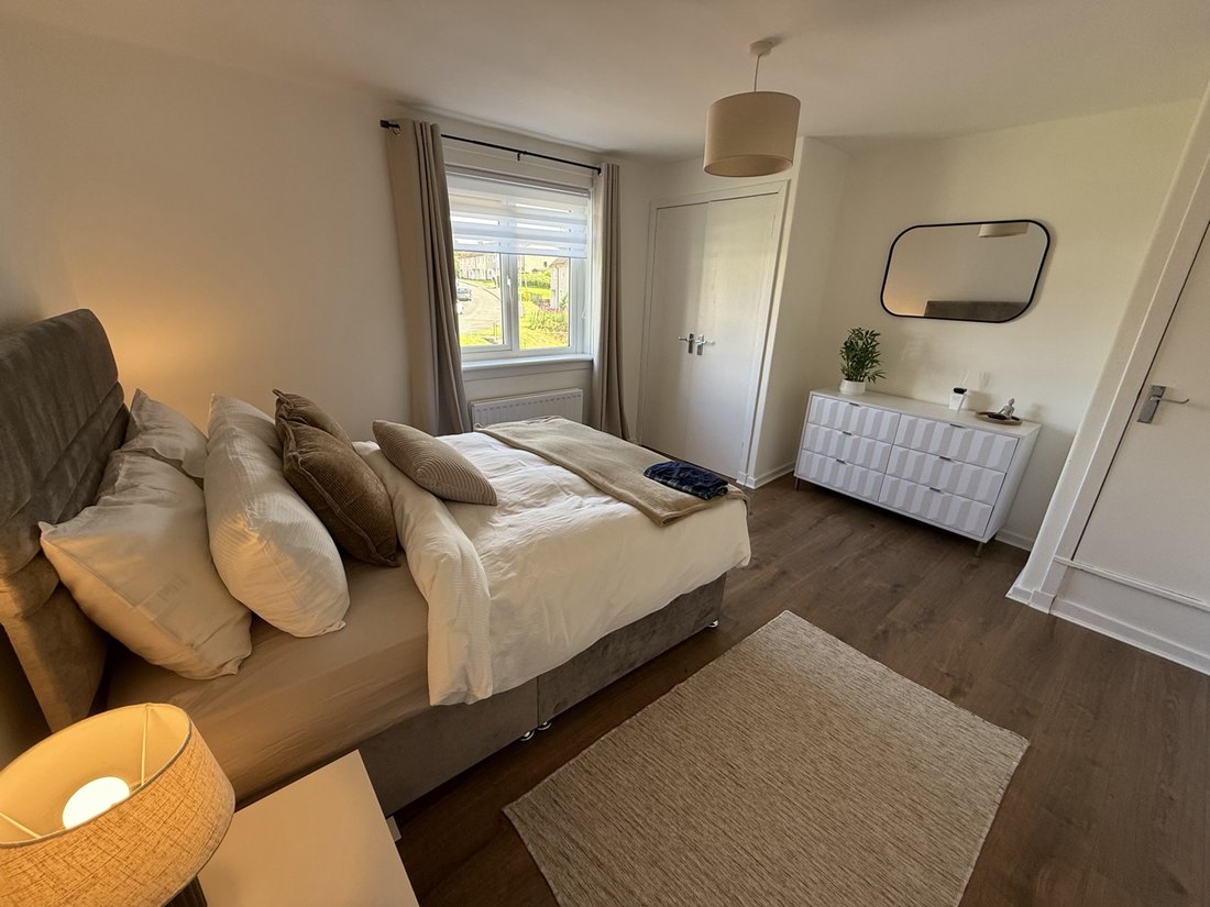 Finished and furnished refurbishment by Gracie Maintenance