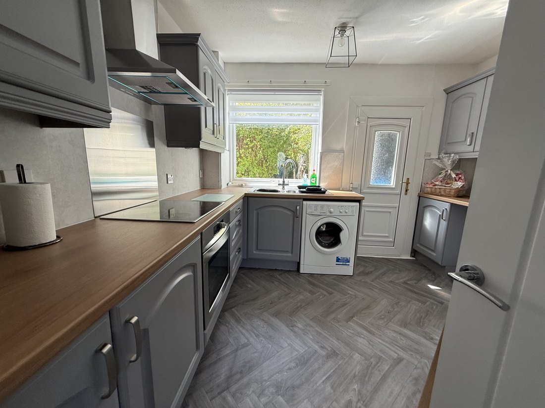Finished and furnished refurbishment by Gracie Maintenance