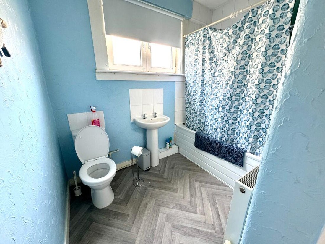 Bathroom, Coatbridge — before refurbishment